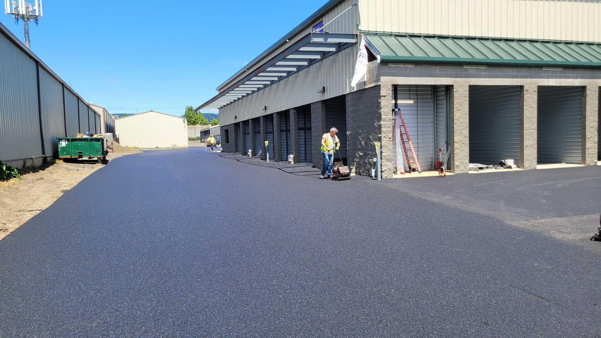 Newberg Storage Center - Slide 3