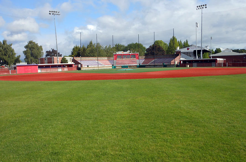 Linfield College - New Outfield for Baseball Field